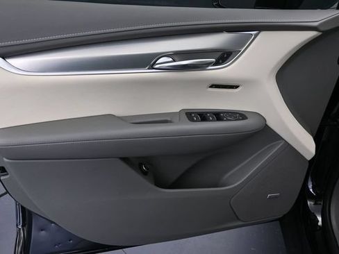 Used 2022 Cadillac XT5 Premium Luxury FWD image 23