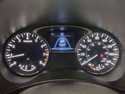 Used 2020 Nissan Pathfinder S FWD image 23