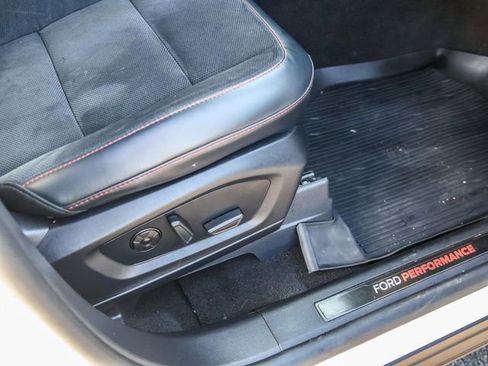 Used 2025 Ford Explorer ST image 16