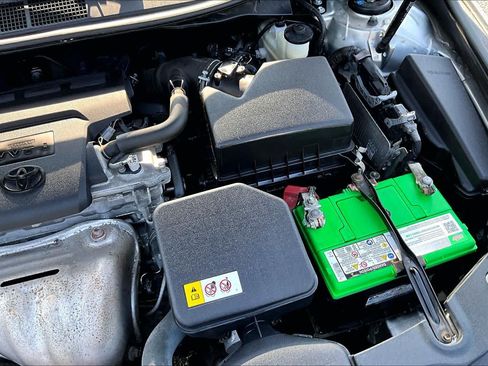 Used 2017 Toyota Camry SE FWD image 32