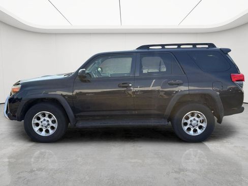 Used 2012 Toyota 4Runner SR5 AWD/4WD image 8