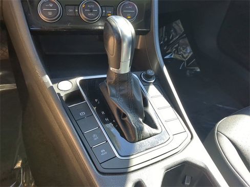 Used 2019 Volkswagen Jetta SE image 24
