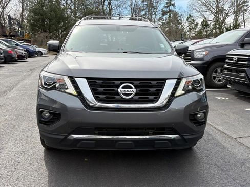 Used 2017 Nissan Pathfinder Platinum image 3