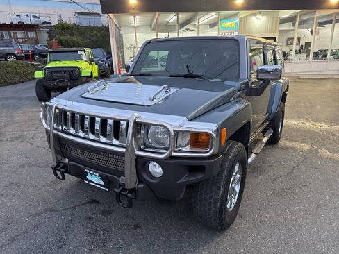 Used 2007 HUMMER H3 image 1