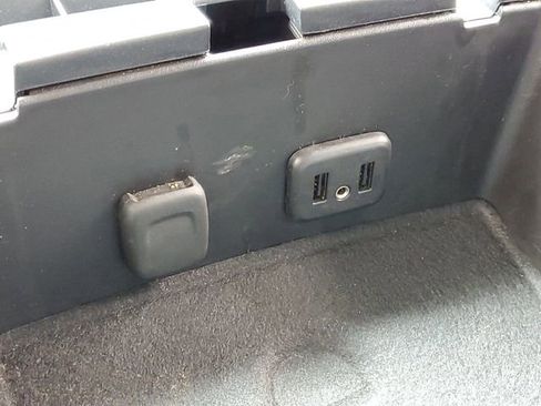 Used 2017 Chevrolet Silverado 1500 LT image 26