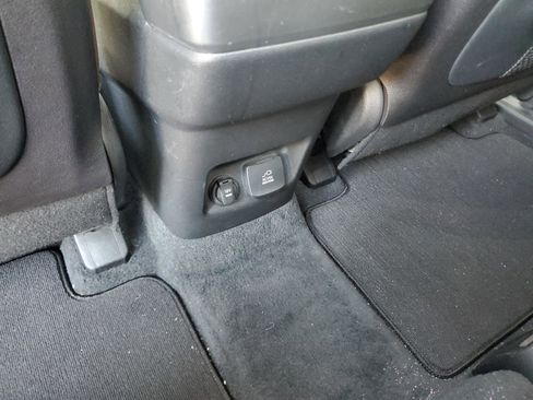 Certified 2022 Kia Telluride SX w/ SX Prestige Package image 13