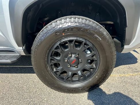 New 2026 Toyota 4Runner TRD Off-Road Premium AWD/4WD image 13