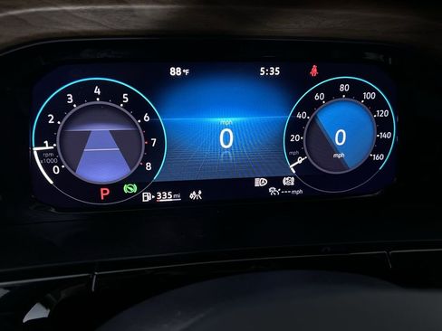 Used 2025 Volkswagen Atlas SE image 17