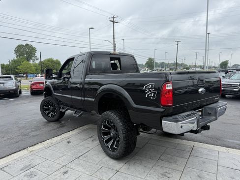 Used 2015 Ford F250 XLT w/ Advanced Security Group AWD/4WD image 4