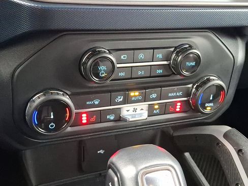 Certified 2022 Ford Bronco Outer Banks AWD/4WD image 18