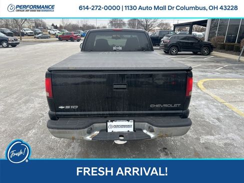 Used 2000 Chevrolet S10 Pickup LS w/ Preferred Equipment Group image 5