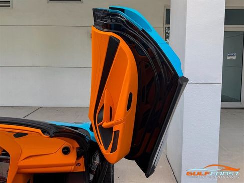 Used 2022 McLaren 765LT RWD image 39