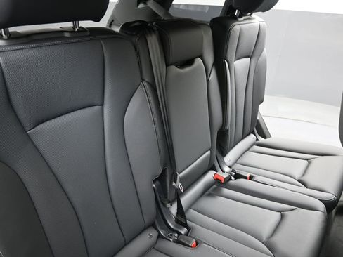 Used 2025 Audi Q7 3.0T Premium Plus w/ Premium Plus Package image 16