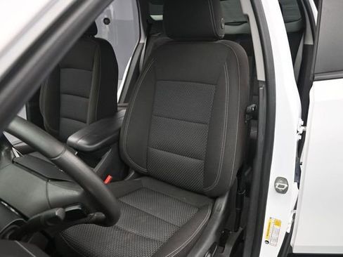 Used 2023 GMC Terrain SLE w/ Driver Convenience Package FWD image 11