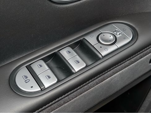 Used 2023 Hyundai Ioniq 5 Limited AWD/4WD image 8