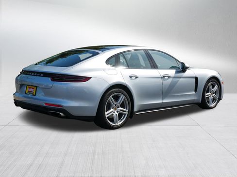 Used 2018 Porsche Panamera 4 image 7