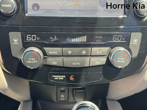 Used 2017 Nissan Rogue Sport SL FWD image 23