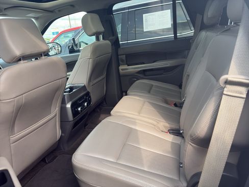 Used 2019 Ford Expedition XLT w/ Equipment Group 202A RWD image 14