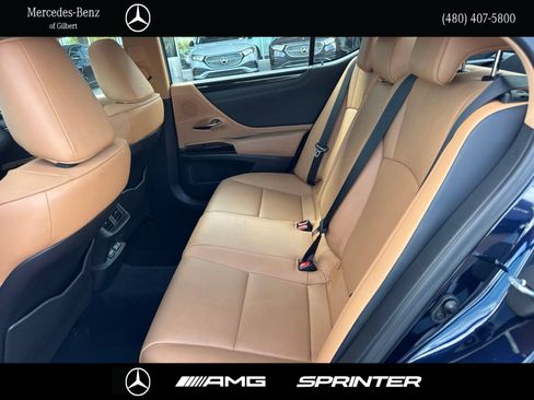 Used 2024 Lexus ES 350 FWD image 14