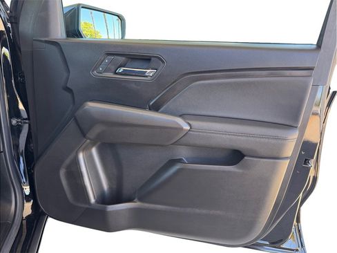 Used 2023 Chevrolet Colorado LT w/ LT Convenience Package II AWD/4WD image 19