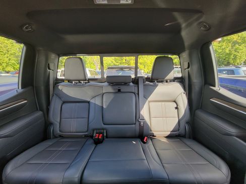 Used 2025 Chevrolet Silverado 1500 High Country image 15