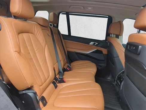 Used 2019 BMW X7 xDrive50i w/ Premium Package AWD/4WD image 27