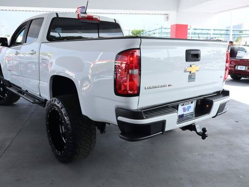 Used 2018 Chevrolet Colorado LT w/ LT Convenience Package RWD image 9
