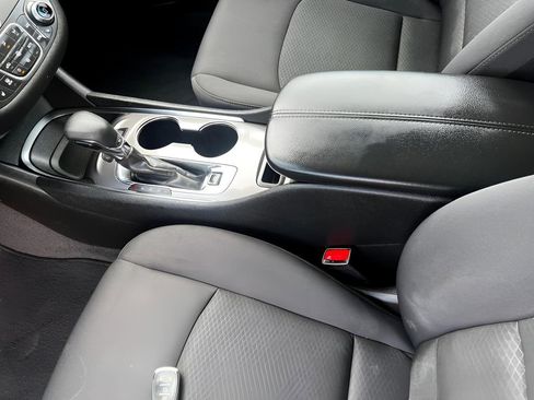 Used 2022 Chevrolet Malibu LT image 14