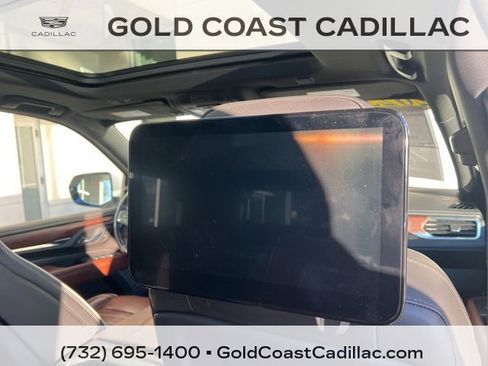 Used 2023 GMC Yukon Denali Ultimate image 9