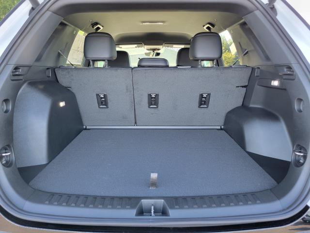 New 2027 GMC Terrain AT4 w/ Convenience Package III AWD/4WD image 10