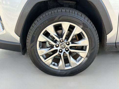 Used 2021 Toyota RAV4 XLE Premium image 37