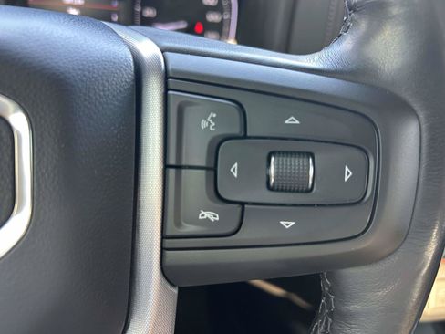 Used 2021 GMC Sierra 1500 SLT w/ SLT Premium Plus Package AWD/4WD image 23