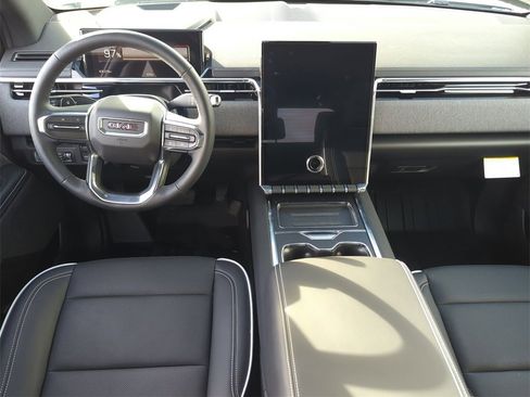 Used 2026 GMC Sierra EV Elevation image 28