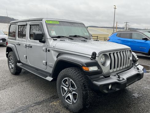 Used 2018 Jeep Wrangler Unlimited Sport S image 1