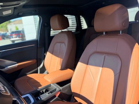 Used 2019 Audi Q3 2.0T Premium Plus AWD/4WD image 11