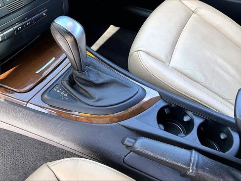 Used 2009 BMW 128i Convertible RWD image 17