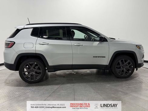 New 2026 Jeep Compass Latitude AWD/4WD image 8