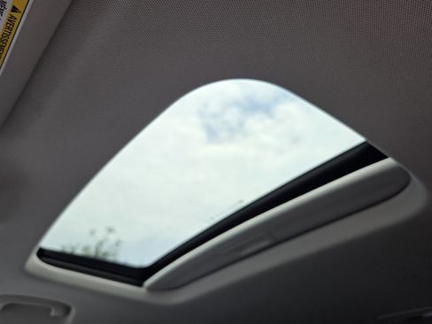 New 2026 Chevrolet Trax ACTIV w/ Sunroof Package FWD image 12
