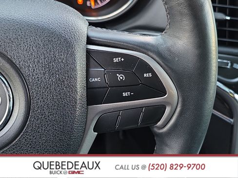 Used 2018 Jeep Grand Cherokee Overland AWD/4WD image 14