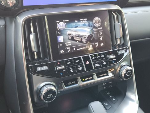 Used 2025 Lexus LX 700h Luxury w/ Appearance Package AWD/4WD image 13
