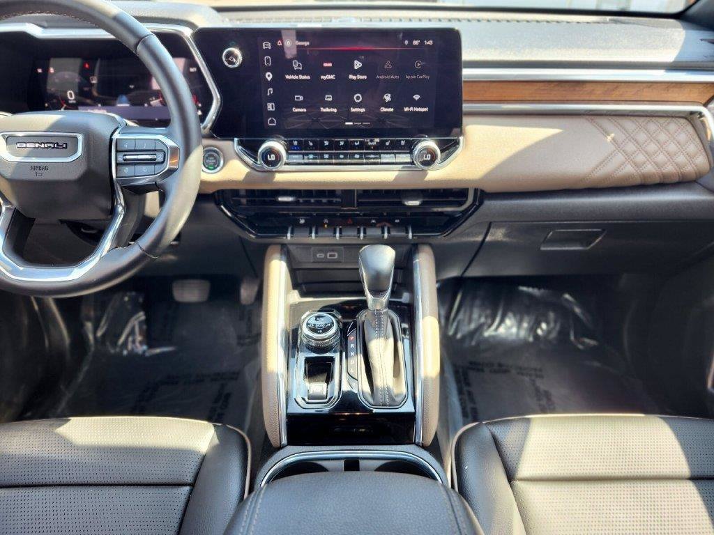 Used 2026 GMC Canyon Denali AWD/4WD image 12