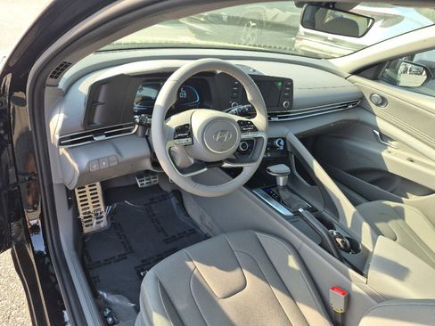 New 2026 Hyundai Elantra Sport FWD image 33