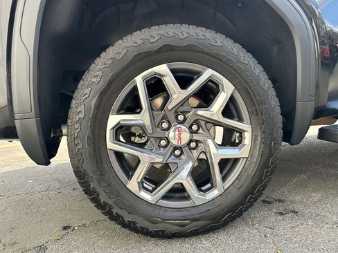 Used 2023 GMC Sierra 1500 SLT w/ SLT Premium Plus Package image 18