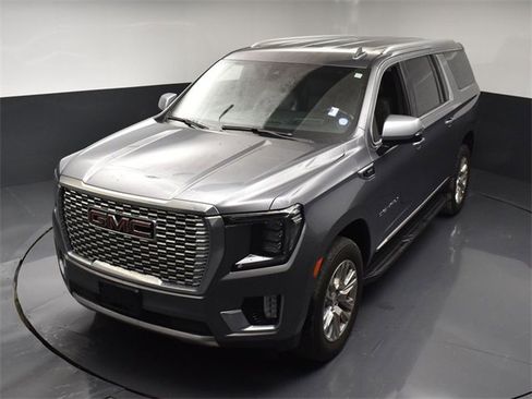 Used 2022 GMC Yukon XL Denali image 40