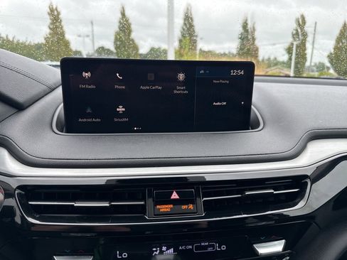 Used 2023 Acura MDX SH-AWD image 12