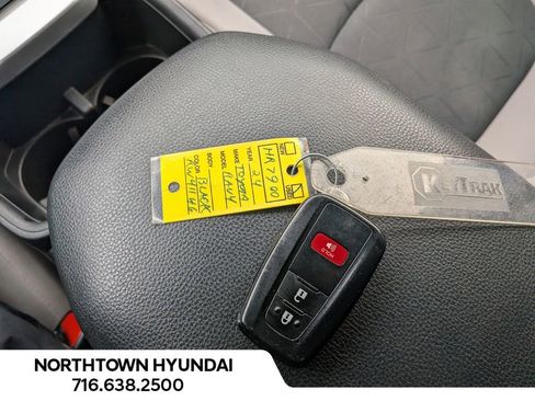 Used 2024 Toyota RAV4 XLE image 19