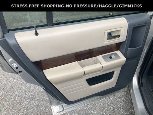 Used 2009 Ford Flex SEL image 28