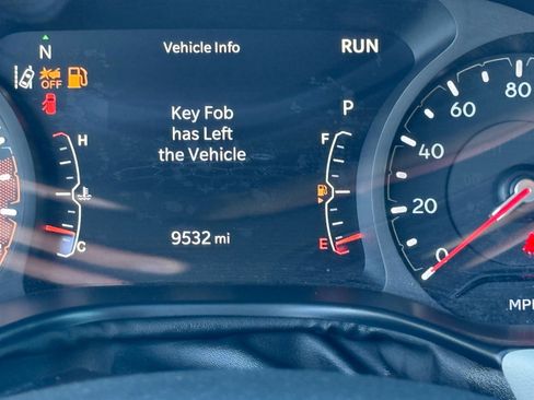 Used 2025 Jeep Compass Limited image 26