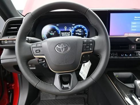 Used 2026 Toyota Crown AWD/4WD image 5