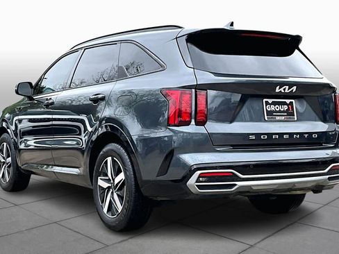 Used 2022 Kia Sorento EX w/ Panoramic Sunroof Package image 12